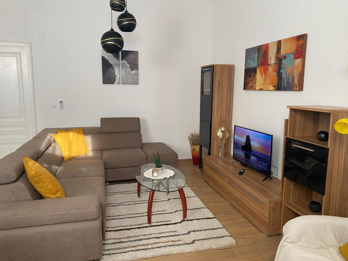 Apartman Andela Pula Centar Exterior photo